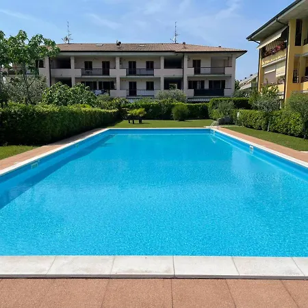 Gardappartamenti Tito Speri Pool And Garden Sirmione